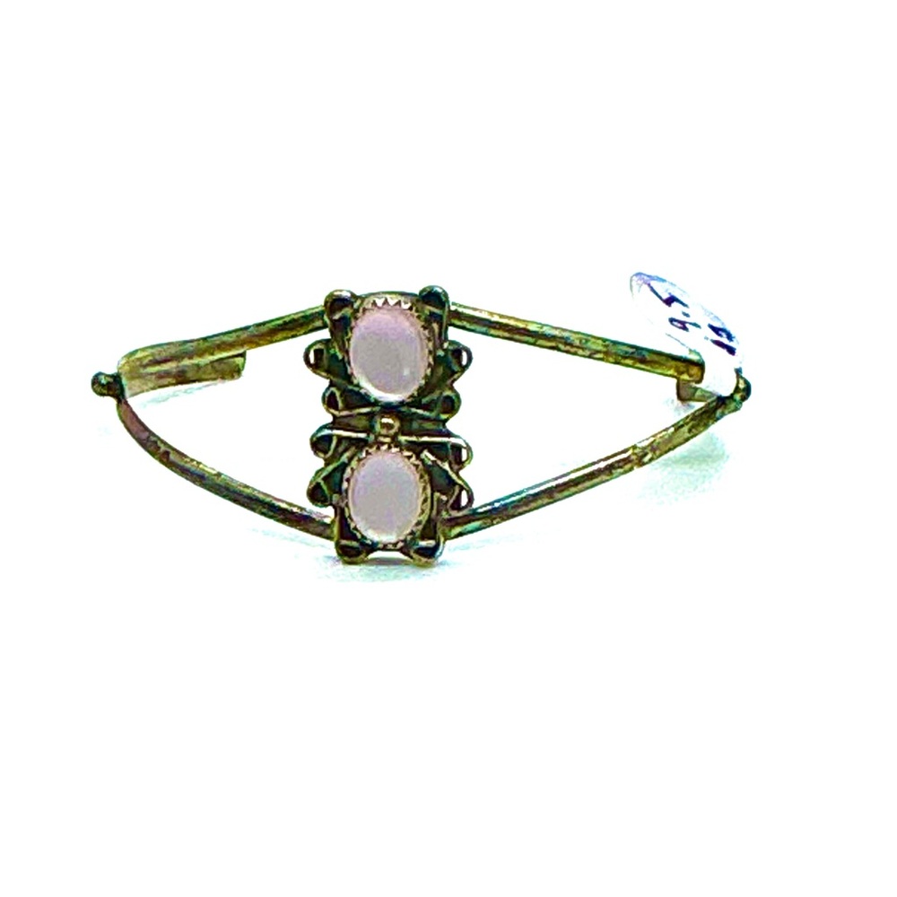 Vintage southwestern pink stone cuff bracelet
